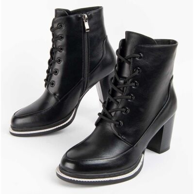 Montevita Buty Na Pi?tce Vareli3 Czarny Montevita Buty Na Pi?tce Vareli3 Czarny