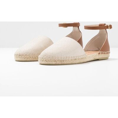 Inny producent TAMARIS ESPADRYLE DAMSKIE BEŻOWE SKÓRZANE Z PASKIEM 39 24CA Inny producent TAMARIS ESPADRYLE DAMSKIE BEŻOWE SKÓRZANE Z PASKIEM 39 24CA