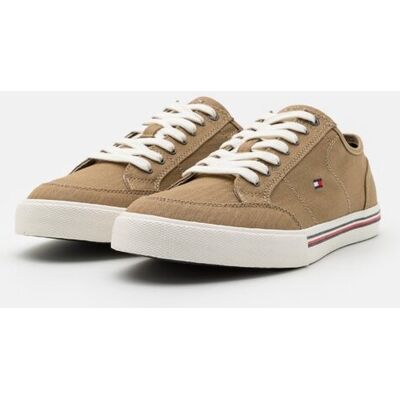 Inny producent TOMMY HILFIGER CORE CORPORATE BUTY SPORTOWE MĘSKIE 44 14CA Inny producent TOMMY HILFIGER CORE CORPORATE BUTY SPORTOWE MĘSKIE 44 14CA