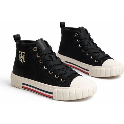 Inny producent TOMMY HILFIGER CZARNE SPORTOWE WYSOKIE BUTY Z LOGO 36 1I4A Inny producent TOMMY HILFIGER CZARNE SPORTOWE WYSOKIE BUTY Z LOGO 36 1I4A
