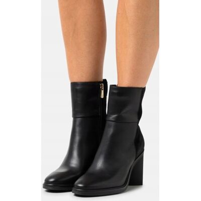 Inny producent Tommy Hilfiger HARDWARE BOOT Botki 38 14CA Inny producent Tommy Hilfiger HARDWARE BOOT Botki 38 14CA
