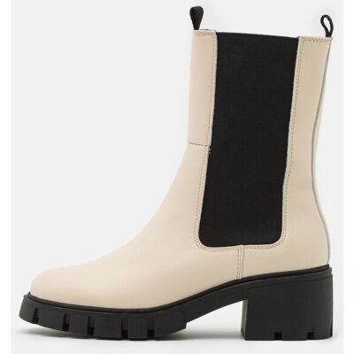 Inny producent Vero Moda VMRIKKO BOOT Botki na platformie 39 14CA Inny producent Vero Moda VMRIKKO BOOT Botki na platformie 39 14CA