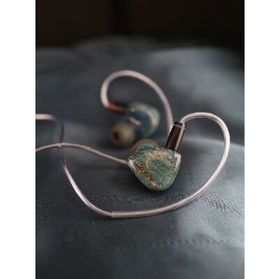 Queen of Audio (QOA) Mojito - blue by KINERA + Furukawa Cable 2.5 mm Queen of Audio (QOA) Mojito - blue by KINERA + Furukawa Cable 2.5 mm