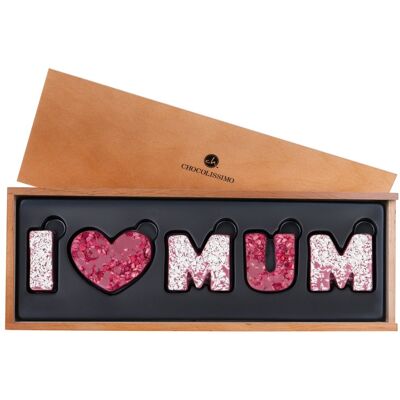 MM Brown Napis I Love Mum z naturalnie różowej belgijskiej czekolady Ruby o lekko kwaskowym smaku idealny prezent na Dzień Mamy Dzień Kobiet 80 g MM Brown Napis I Love Mum z naturalnie różowej belgijskiej czekolady Ruby o lekko kwaskowym smaku idealny prezent na Dzień Mamy Dzień Kobiet 80 g