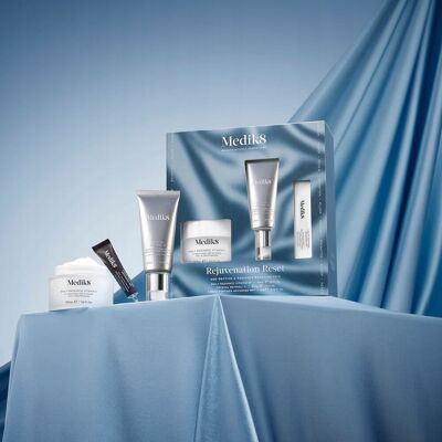 Medik8 Rejuvenation Reset - zestaw przeciwstarzeniowy Medik8 Rejuvenation Reset - zestaw przeciwstarzeniowy