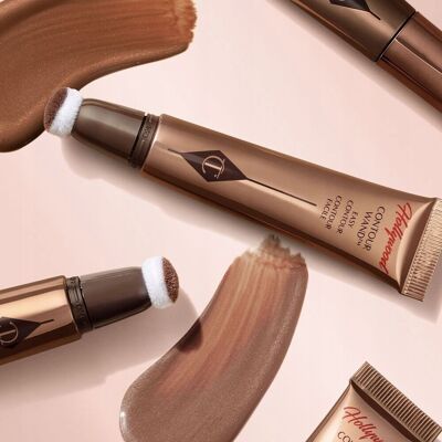 Charlotte Tilbury Hollywood Contour Light Wand - Konturowanie podkład Charlotte Tilbury Hollywood Contour Light Wand - Konturowanie podkład