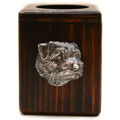 Norfolk Terrier - Drewniany Świecznik Z Psem, Unikatowa Pamiątka Po Utracie Psa, Rękodzieło Marki Art-Dog Norfolk Terrier - Drewniany Świecznik Z Psem, Unikatowa Pamiątka Po Utracie Psa, Rękodzieło Marki Art-Dog