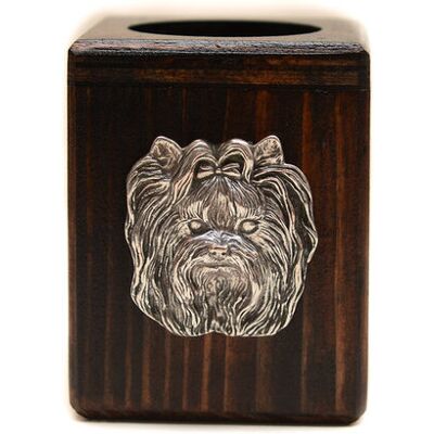 Yorkshire Terrier, York, Jork, Yorkie I - drewniany świecznik z psem, unikatowa pamiątka po utracie psa, rękodzieło marki Art-Dog Yorkshire Terrier, York, Jork, Yorkie I - drewniany świecznik z psem, unikatowa pamiątka po utracie psa, rękodzieło marki Art-Dog