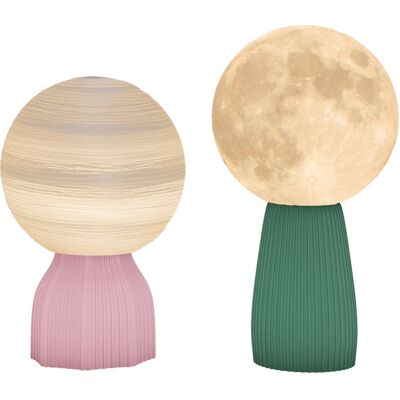 Zestaw 2 lamp stołowych HOMCOM, 3D Saturn Moon Lamps, zasilana przez USB lampka nocna Planet z 3 kolorami, 10 stopni regulacji jasności i podstawa A.. Zestaw 2 lamp stołowych HOMCOM, 3D Saturn Moon Lamps, zasilana przez USB lampka nocna Planet z 3 kolorami, 10 stopni regulacji jasności i podstawa A..