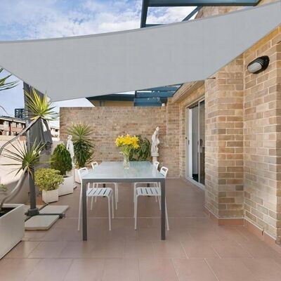 Inny producent Żagiel Przeciwsłoneczny 2x3m 160 g/m² Ochrona Przed Słońcem UV Zadaszenie Inny producent Żagiel Przeciwsłoneczny 2x3m 160 g/m² Ochrona Przed Słońcem UV Zadaszenie