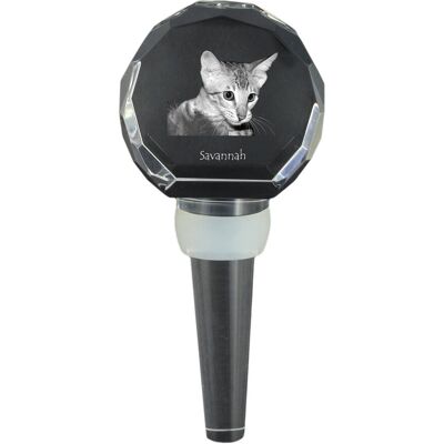 Savannah - kryształowa zatyczka do butelki z kotem, wyjątkowy korek do wina ze zdjęciem, personalizowany prezent dla sommeliera marki Art-Dog Savannah - kryształowa zatyczka do butelki z kotem, wyjątkowy korek do wina ze zdjęciem, personalizowany prezent dla sommeliera marki Art-Dog