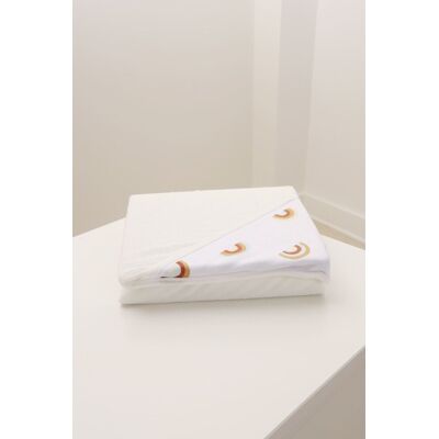 BabyToLove Tęczowy ręcznik kąpielowy dla niemowląt - Ręcznik dla niemowląt BabyToLove Tęczowy ręcznik kąpielowy dla niemowląt - Ręcznik dla niemowląt