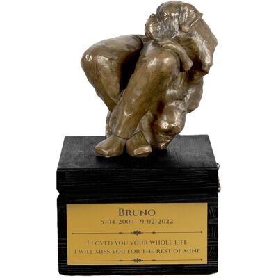 Bokser, Boxer II - urna z grawerem i rzeźbą psa, ostatnie pożeganie, produkt ręcznie wykonany marki Art-Dog Bokser, Boxer II - urna z grawerem i rzeźbą psa, ostatnie pożeganie, produkt ręcznie wykonany marki Art-Dog