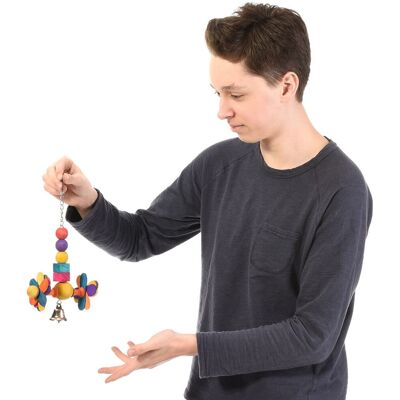 Parrot Planet Drewienko na kółkach - zabawka dla wszystkich papug Parrot Planet Drewienko na kółkach - zabawka dla wszystkich papug