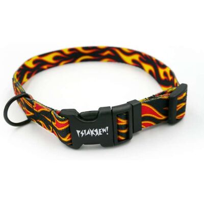 Psiakrew Obroża dla Psa w płomienie Regulowana Dog On Fire, wąska 2 cm, dla mniejszych psów i szczeniaków, czarne okucia-L 34-44 cm Psiakrew Obroża dla Psa w płomienie Regulowana Dog On Fire, wąska 2 cm, dla mniejszych psów i szczeniaków, czarne okucia-L 34-44 cm