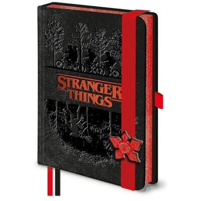 Pyramid Notes A5 Z Gumką Stranger Things Upside Down 96 Kartek W Linie W Twardej Oprawie Pyramid Notes A5 Z Gumką Stranger Things Upside Down 96 Kartek W Linie W Twardej Oprawie