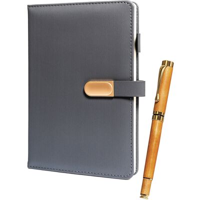 Zestaw szary notes a5 w linie + długopis twarda prążkowana okładka ze skóry ekologicznej magnetyczne zamknięcie PETERSON beżowy długopis ze złotymi Zestaw szary notes a5 w linie + długopis twarda prążkowana okładka ze skóry ekologicznej magnetyczne zamknięcie PETERSON beżowy długopis ze złotymi