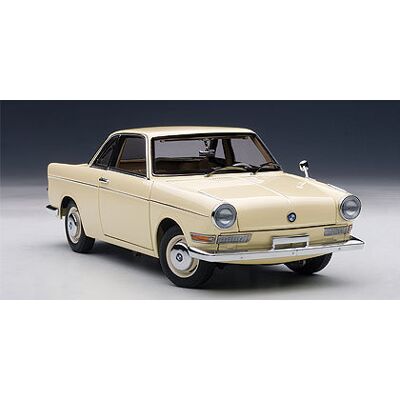 Autoart Bmw 700 Sport Coupe (Crembeige) 1:18 70651 Autoart Bmw 700 Sport Coupe (Crembeige) 1:18 70651