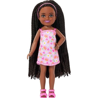 Barbie Chelsea Mała lalka Ari (ok. 15 cm), czarne warkoczyki, zdejmowana sukienka w kwiatki, różowe sandałki, zabawka dla dzieci 3+, JJB34 Barbie Chelsea Mała lalka Ari (ok. 15 cm), czarne warkoczyki, zdejmowana sukienka w kwiatki, różowe sandałki, zabawka dla dzieci 3+, JJB34