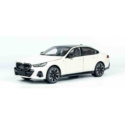 Bmw 5Series I5 (G60) White 2023 , 1:18 Minichamps 110023402 Bmw 5Series I5 (G60) White 2023 , 1:18 Minichamps 110023402