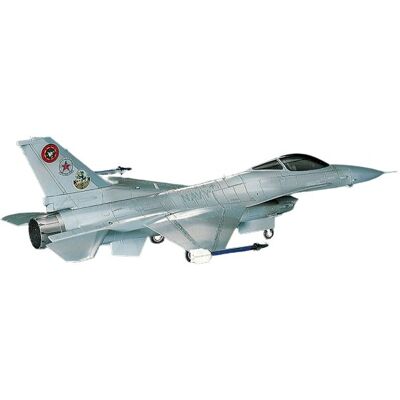 Hasegawa 1/72 US Navy F-16N Top Gun Kit Modelarski z Plastiku - Samolot Hasegawa 1/72 US Navy F-16N Top Gun Kit Modelarski z Plastiku - Samolot