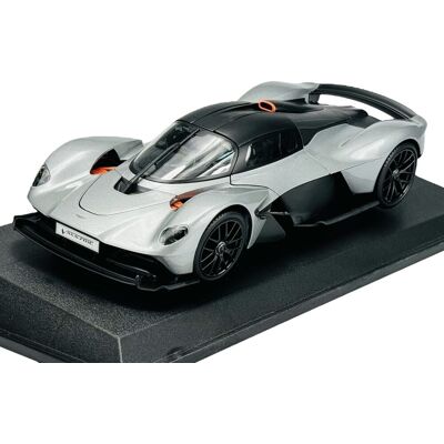 MAISTO ASTON MARTIN VALKYRIE SREBRNY 1:18 31465 MAISTO ASTON MARTIN VALKYRIE SREBRNY 1:18 31465