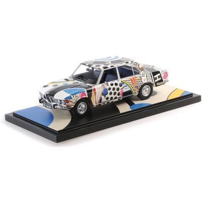 Minichamps Bmw 2500 (E3) 1969 Pink Panther N 5 1:18 155029204 Minichamps Bmw 2500 (E3) 1969 Pink Panther N 5 1:18 155029204