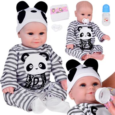 JOKOMISIADA Urocza miękka Lalka Chłopiec 45cm jak żywa ubrana kombinezon Panda ZA5358 JOKOMISIADA Urocza miękka Lalka Chłopiec 45cm jak żywa ubrana kombinezon Panda ZA5358