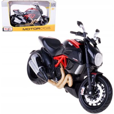 Ducati Diavel Carbon Model Motocykla W Skali 1:12 Maisto Ducati Diavel Carbon Model Motocykla W Skali 1:12 Maisto