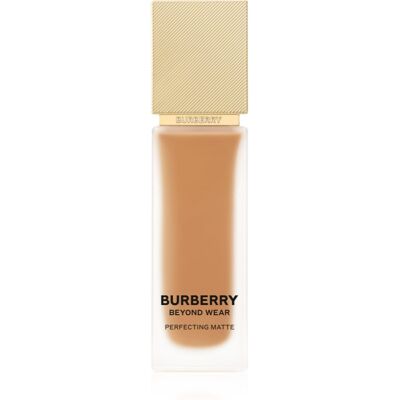 Burberry Beyond Wear Perfecting Matte Foundation podkład w płynie z matowym wykończeniem odcień Medium-Deep Warm 100 30 ml Burberry Beyond Wear Perfecting Matte Foundation podkład w płynie z matowym wykończeniem odcień Medium-Deep Warm 100 30 ml