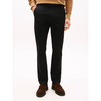 Tommy Hilfiger Spodnie chino Denton TH x F.C. Liverpool Straight fit czarny 33/34 Tommy Hilfiger Spodnie chino Denton TH x F.C. Liverpool Straight fit czarny 33/34