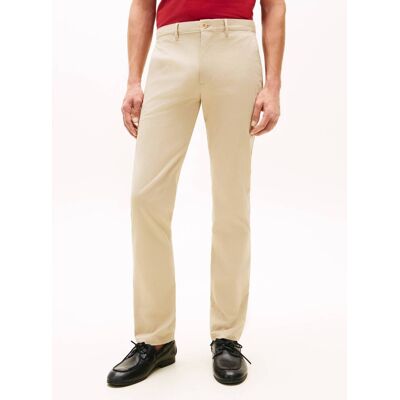 Tommy Hilfiger Spodnie chino Denton TH x F.C. Liverpool Straight fit beżowy 36/32 Tommy Hilfiger Spodnie chino Denton TH x F.C. Liverpool Straight fit beżowy 36/32