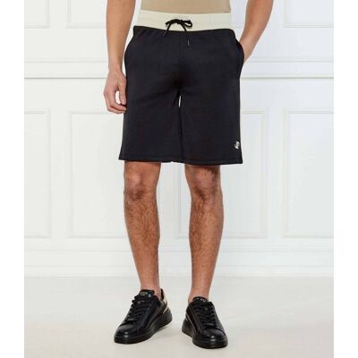 Guess ACTIVE Szorty Regular Fit czarny M Guess ACTIVE Szorty Regular Fit czarny M