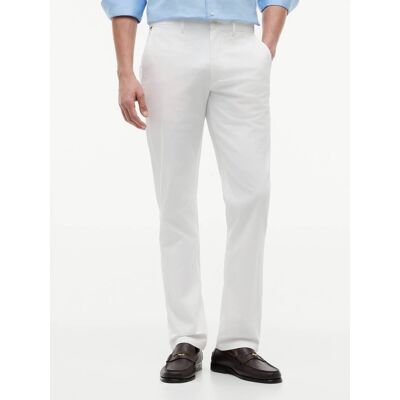 Tommy Hilfiger Spodnie chino Denton TH x F.C. Liverpool Straight fit biały 38/32 Tommy Hilfiger Spodnie chino Denton TH x F.C. Liverpool Straight fit biały 38/32
