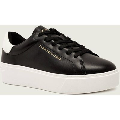 Tommy Hilfiger Skórzane sneakersy CHIC PLATFORM CUPSOLE PATENT czarny 39 Tommy Hilfiger Skórzane sneakersy CHIC PLATFORM CUPSOLE PATENT czarny 39
