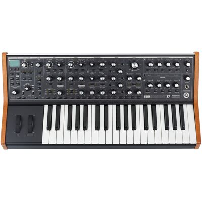 Moog SUBSEQUENT 37 Moog SUBSEQUENT 37