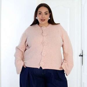 SHEIN Elegancki sweter kardigan z kwiatowym wzorem i guzikami w dużych rozmiarach dla kobiet