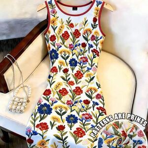 SHEIN Nowa letnia sukienka mini typu bodycon w stylu retro z drobnym kwiatowym wzorem, bez rękawów, podkreślająca talię, do pracy i na co dzień