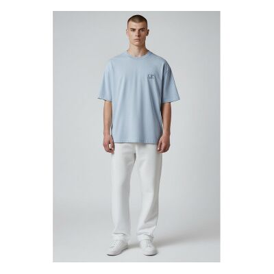 C.P. Company para homem. 20CMTS086A005100W T-shirt 30/1 com logótipo na manga (L), Azul, Casual, Algodão, Manga curta C.P. Company para homem. 20CMTS086A005100W T-shirt 30/1 com logótipo na manga (L), Azul, Casual, Algodão, Manga curta