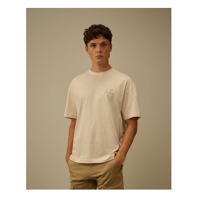 C.P. Company para homem. 20CMTS086A005100W T-shirt 30/1 Sleeve Logo bege (L), Casual, Algodão, Manga curta C.P. Company para homem. 20CMTS086A005100W T-shirt 30/1 Sleeve Logo bege (L), Casual, Algodão, Manga curta