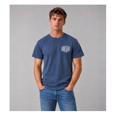 Deus Ex Machina para homem. D263MTS127 Camiseta Shield Gd azul (M), Casual, Manga curta, Algodão Reciclado Deus Ex Machina para homem. D263MTS127 Camiseta Shield Gd azul (M), Casual, Manga curta, Algodão Reciclado