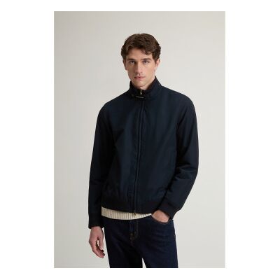 Woolrich para homem. CFWOOU2133MRUT3662 Casaco de bombardeiro Lewis azul-marinho (L), Casual, Algodão Woolrich para homem. CFWOOU2133MRUT3662 Casaco de bombardeiro Lewis azul-marinho (L), Casual, Algodão