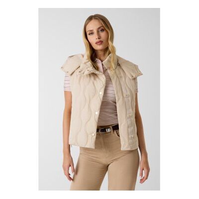Guess para mulher. W6YL13W2883 Colete acolchoado com capuz bege (M), Casual, Poliamida Guess para mulher. W6YL13W2883 Colete acolchoado com capuz bege (M), Casual, Poliamida