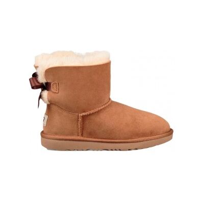 UGG para mulher/menina. 1017397K Mini Bailey Bow II botas de couro castanho no tornozelo (1), Marrom, Plano, Casual, moda infantil UGG para mulher/menina. 1017397K Mini Bailey Bow II botas de couro castanho no tornozelo (1), Marrom, Plano, Casual, moda infantil