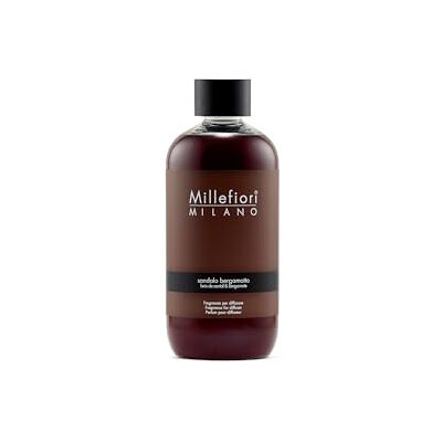 Millefiori Milano Recarga para difusor de hastes, 250 ml, sandalo Bergamotto Aroma madeirado, speciado com beringela e notas quentes, 6 x 6 x 14 cm, cor castanha Millefiori Milano Recarga para difusor de hastes, 250 ml, sandalo Bergamotto Aroma madeirado, speciado com beringela e notas quentes, 6 x 6 x 14 cm, cor castanha
