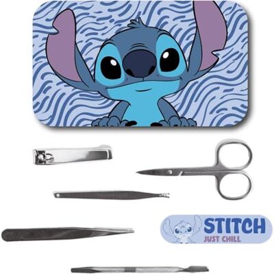 CERDÁ LIFE'S LITTLE MOMENTS Conjunto de manicure Stitch Disney para meninas e adolescentes com estojo metálico, tesouras, corta-unhas, pinças e ferramentas para cutículas, kit portátil de beleza com design "Just Chill CERDÁ LIFE'S LITTLE MOMENTS Conjunto de manicure Stitch Disney para meninas e adolescentes com estojo metálico, tesouras, corta-unhas, pinças e ferramentas para cutículas, kit portátil de beleza com design "Just Chill