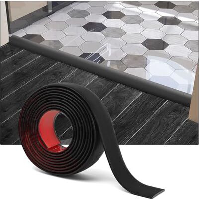 Art3d Faixa de transição de piso auto-adesiva de vinil, faixa de separação plana para unir espaços no chão, transição do limiar do tapete, azulejos de chão, 304 × 4 cm, preto Art3d Faixa de transição de piso auto-adesiva de vinil, faixa de separação plana para unir espaços no chão, transição do limiar do tapete, azulejos de chão, 304 × 4 cm, preto