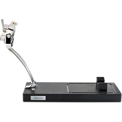 Arcos Jamonero Giratório Profissional em Aço Inoxidável. Suporte de Presunto Basculante com Ferragens de Aço. Base de Corte de Presunto para Peças Grandes. 530 x 386 x 190 mm. Cor Prata e Preto Soporte de jamón basculante con herrajes de acero. Base de Arcos Jamonero Giratório Profissional em Aço Inoxidável. Suporte de Presunto Basculante com Ferragens de Aço. Base de Corte de Presunto para Peças Grandes. 530 x 386 x 190 mm. Cor Prata e Preto Soporte de jamón basculante con herrajes de acero. Base de