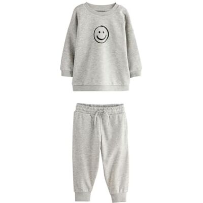 NEXT Niños Conjunto de pantalones de chándal y sudadera con cuello redondo estampada NEXT Niños Conjunto de pantalones de chándal y sudadera con cuello redondo estampada