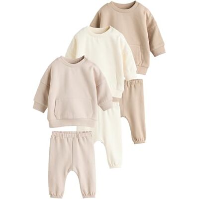 NEXT Pacote de 6 conjuntos de camisola e calças de fato de treino para bebé NEXT Pacote de 6 conjuntos de camisola e calças de fato de treino para bebé